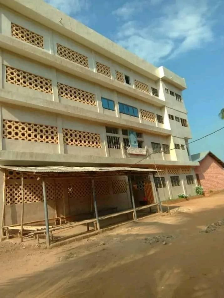 Établissement scolaire